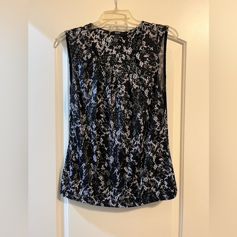 Alfani Designer Women’s Blouse W/Sequin On Entire Front - Like Brand New